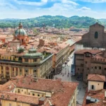 ¿Dónde alojarse en Bolonia? Las 4 mejores zonas y alojamientos (+ dónde evitar) 🇮🇹