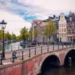 ¿Dónde alojarse en Ámsterdam? Las 4 mejores zonas y alojamientos 🇳🇱