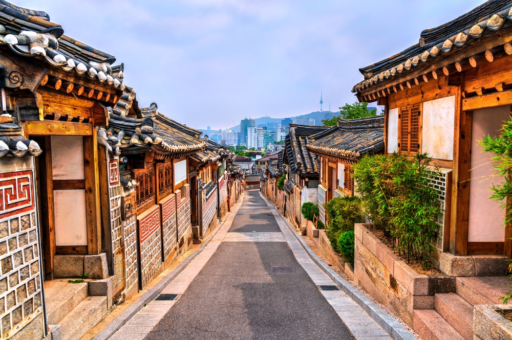 Del aeropuerto de Incheon al centro de Seúl - guía de transporte 13 Casas tradicionales en Bukchon Hanok Village, en Seúl