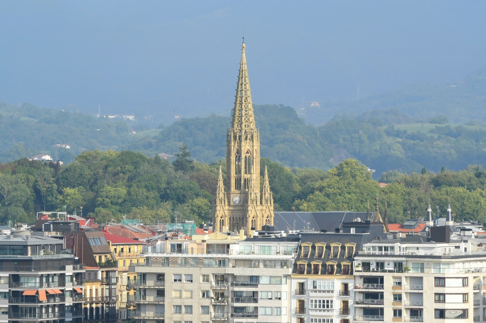 ¿Dónde alojarse en San Sebastián? Las 6 mejores zonas y buenos hoteles 9 Catedral del Buen Pastor en San Sebastián