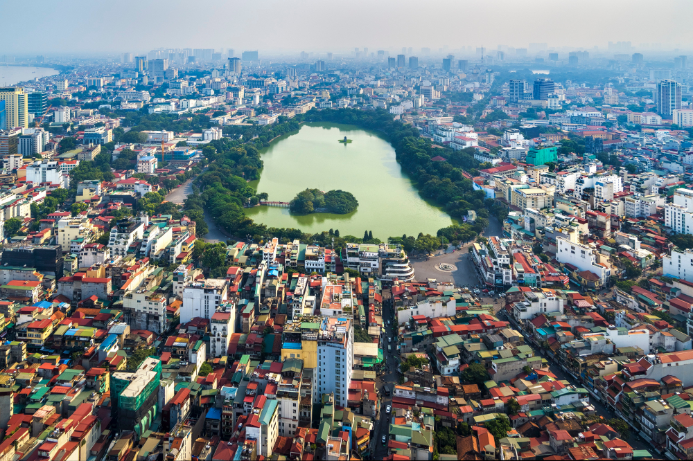 Vista aérea del lago Hoan Kiem y el centro de Hanói