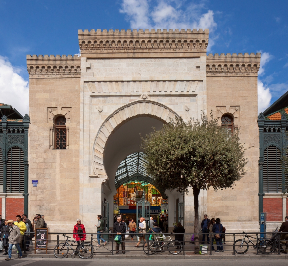 El Mercado Central de Atarazanas visto desde la calle Atarazanas en Málaga