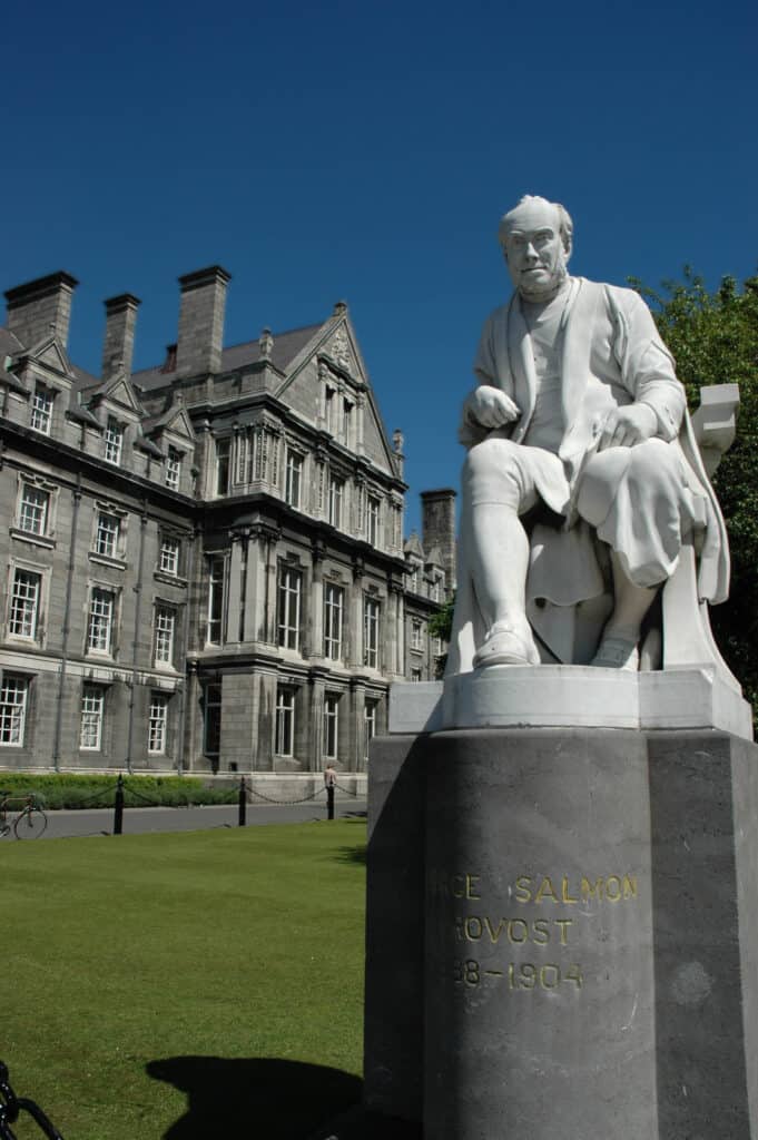 El Trinity College en Dublín