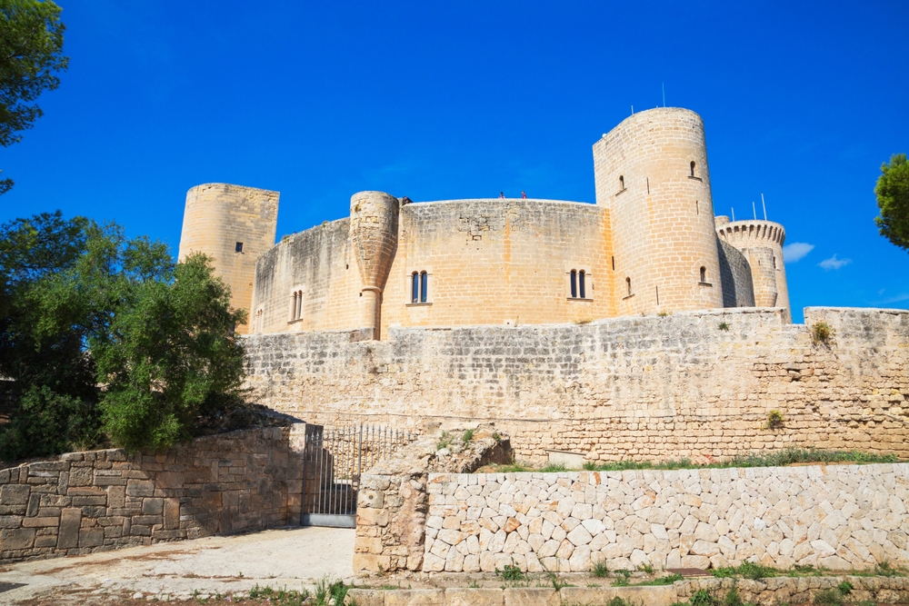 El castillo de Bellver sobre Palma de Mallorca