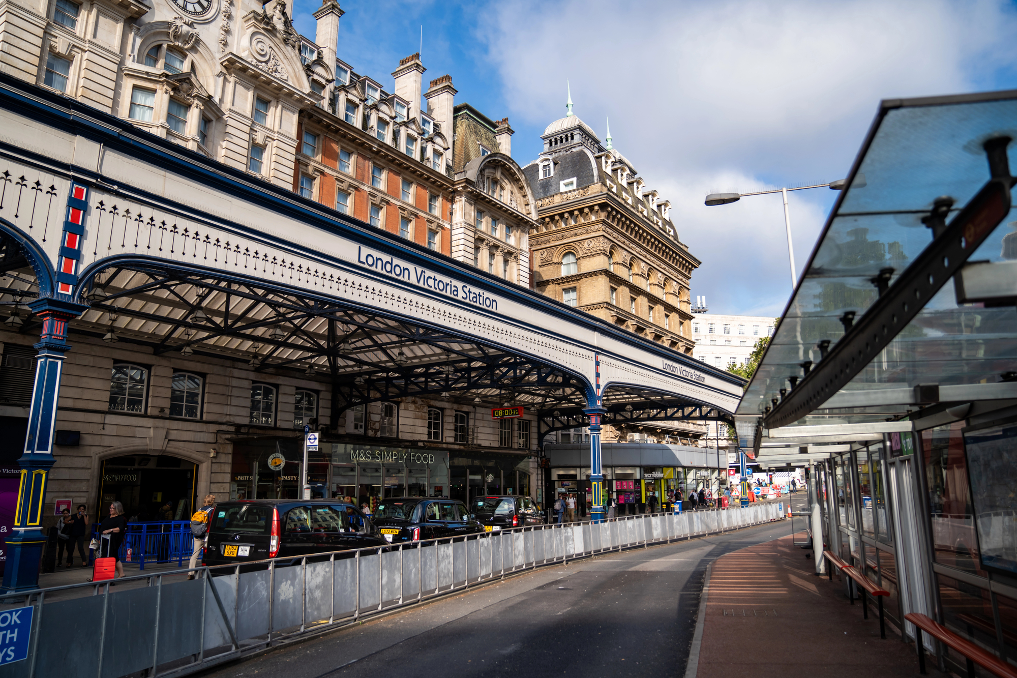 De Gatwick a Londres - guía de transporte 10 La estación London Victoria