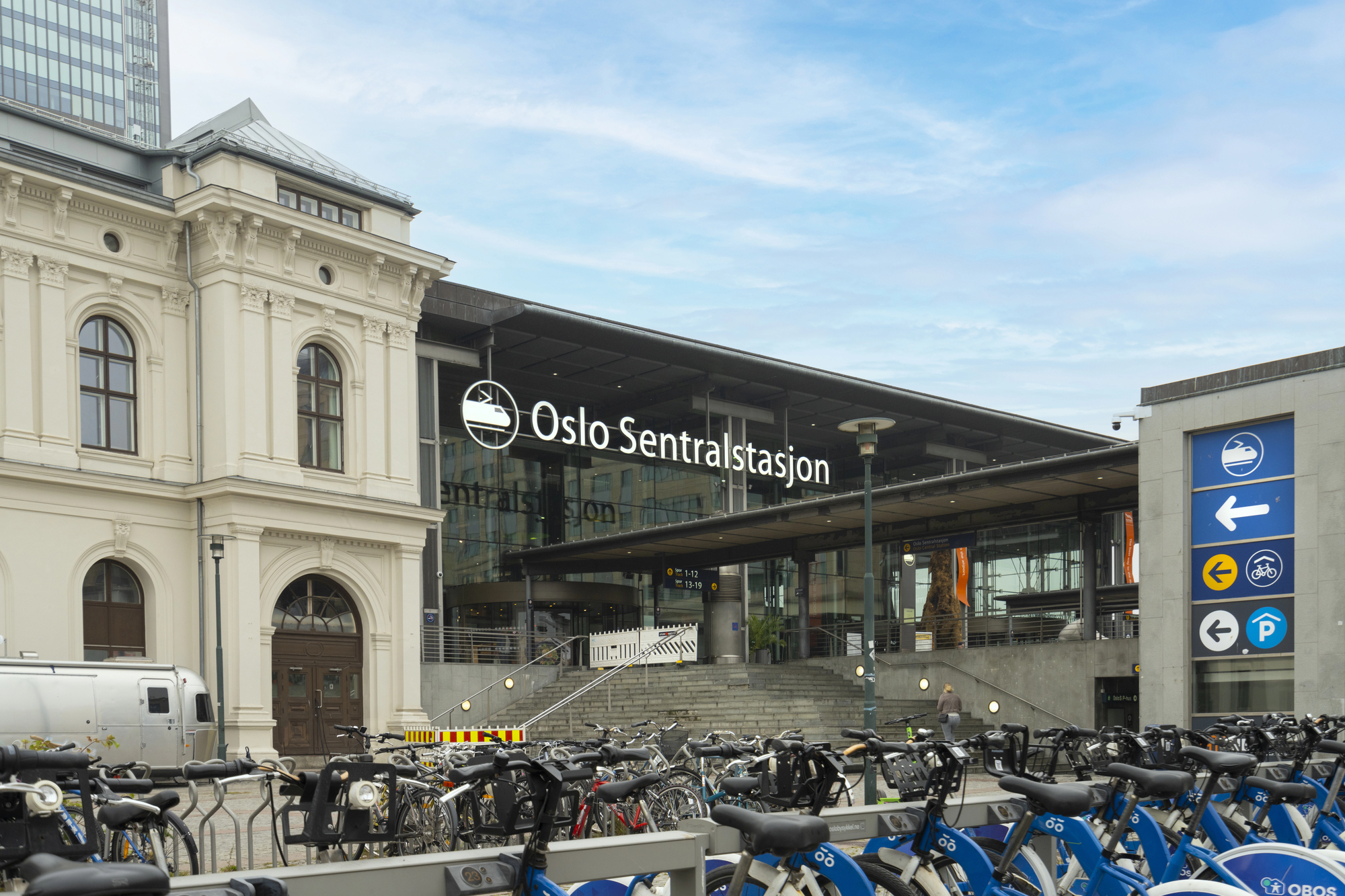 Del aeropuerto de Oslo al centro - guía de transporte 11 La estación central de Oslo (Oslo S)