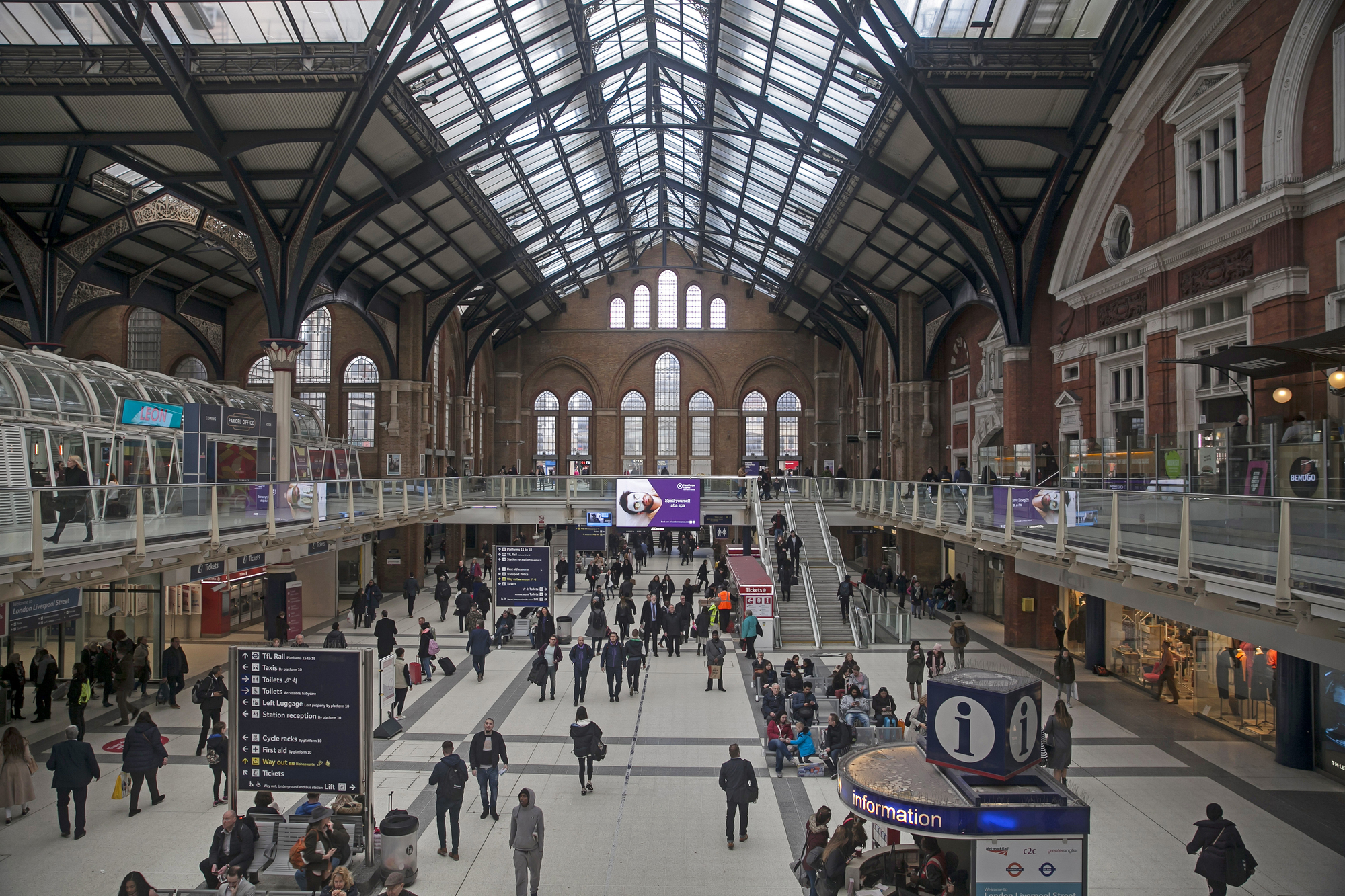 La estación de Liverpool Street en Londres