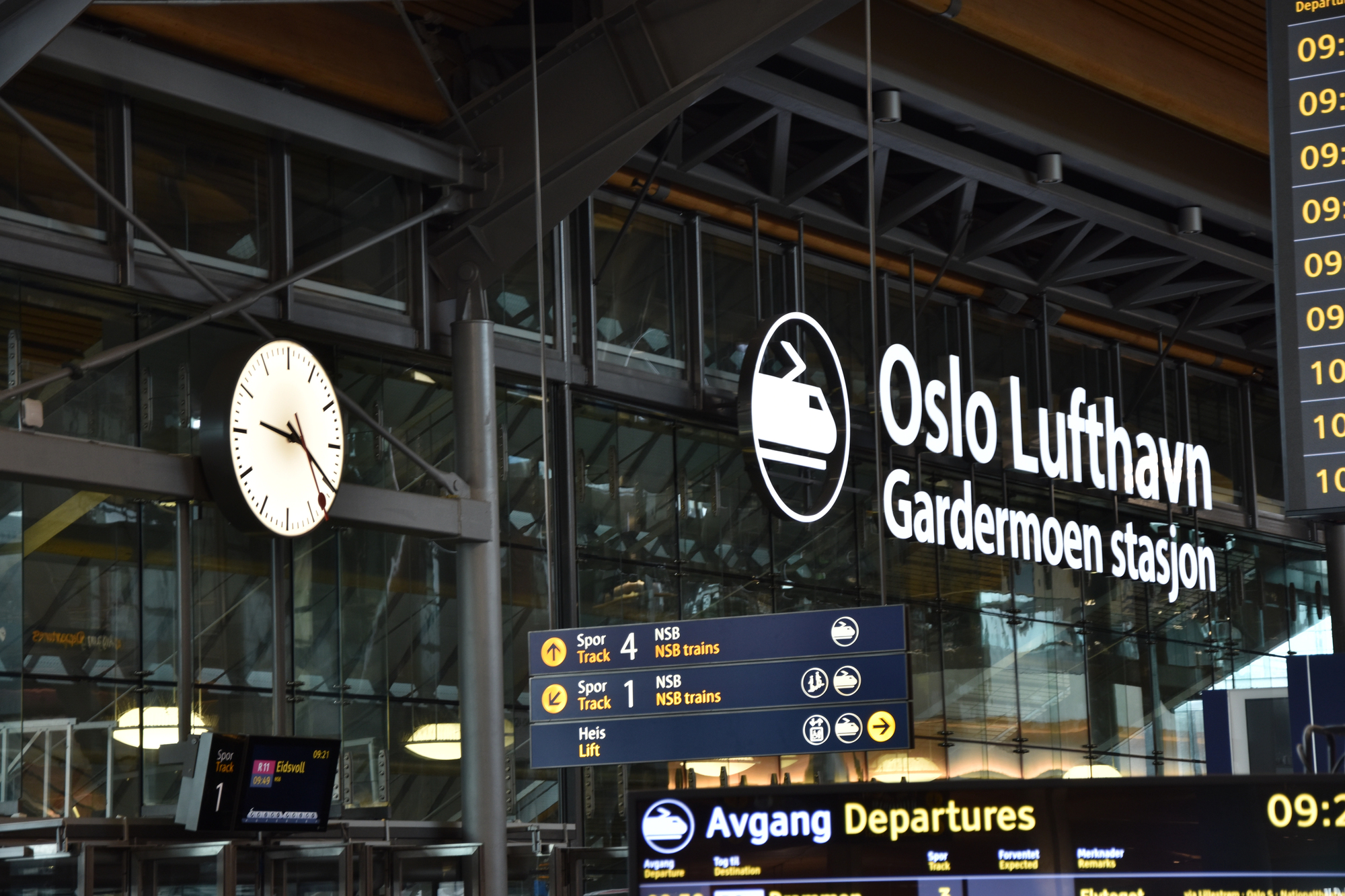 Del aeropuerto de Oslo al centro - guía de transporte 13 La estación de tren del aeropuerto de Oslo Gardermoen