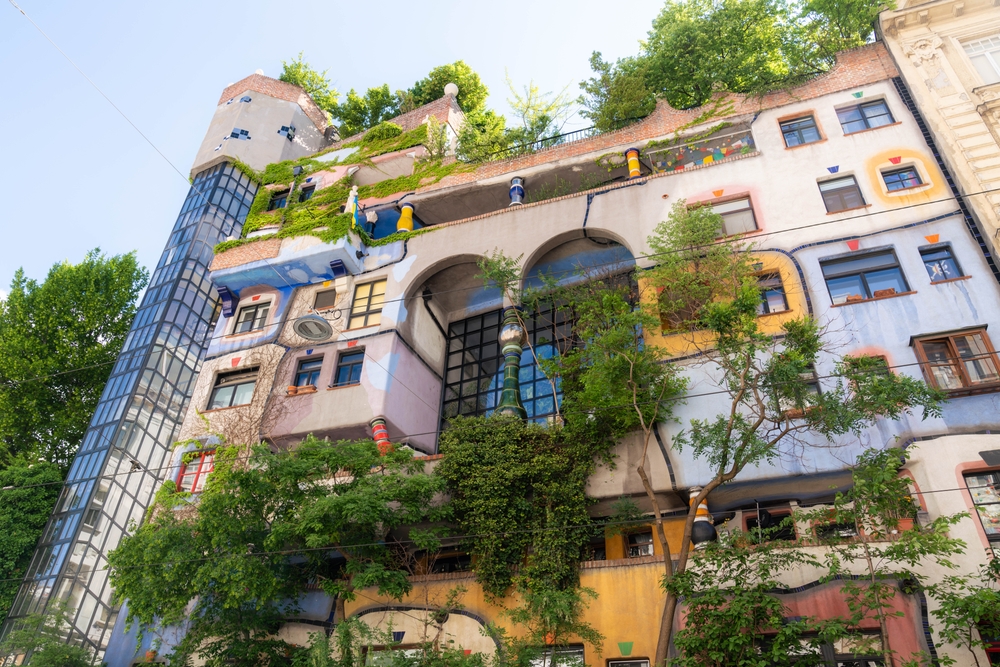 Qué ver en Viena: las 20 mejores cosas que hacer 35 Fachada de colores de Hundertwasserhaus en Viena