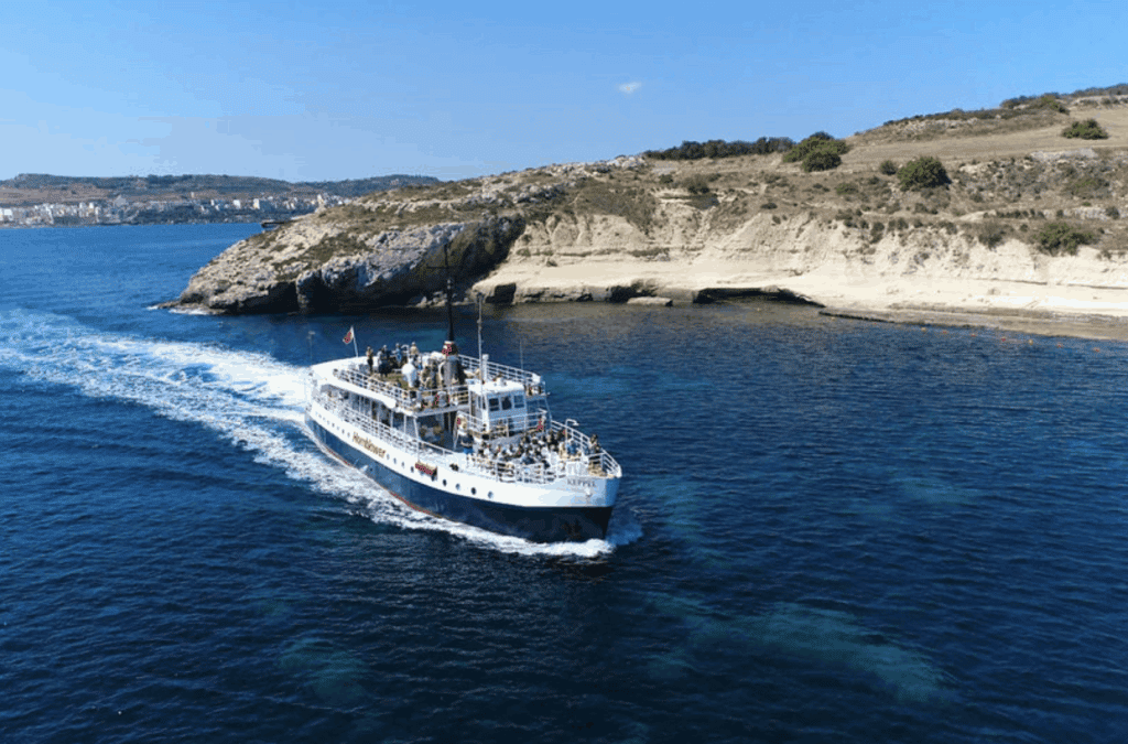 La isla de Comino entre Malta y Gozo
