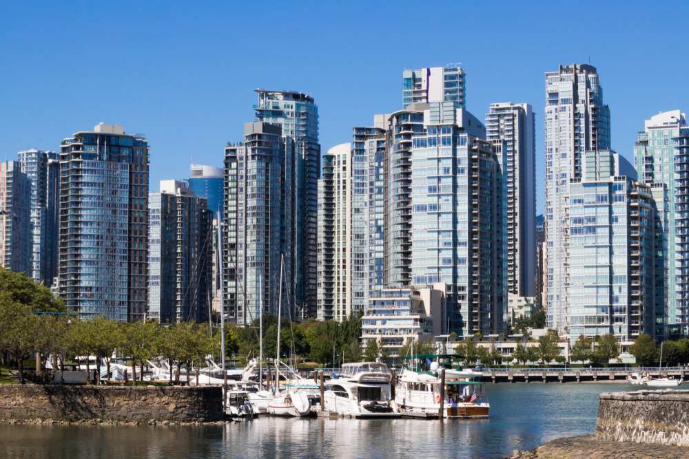 ¿Dónde alojarse en Vancouver? Las 6 mejores zonas y buenos hoteles 12 La marina de Yaletown vista desde el seawall de Vancouver