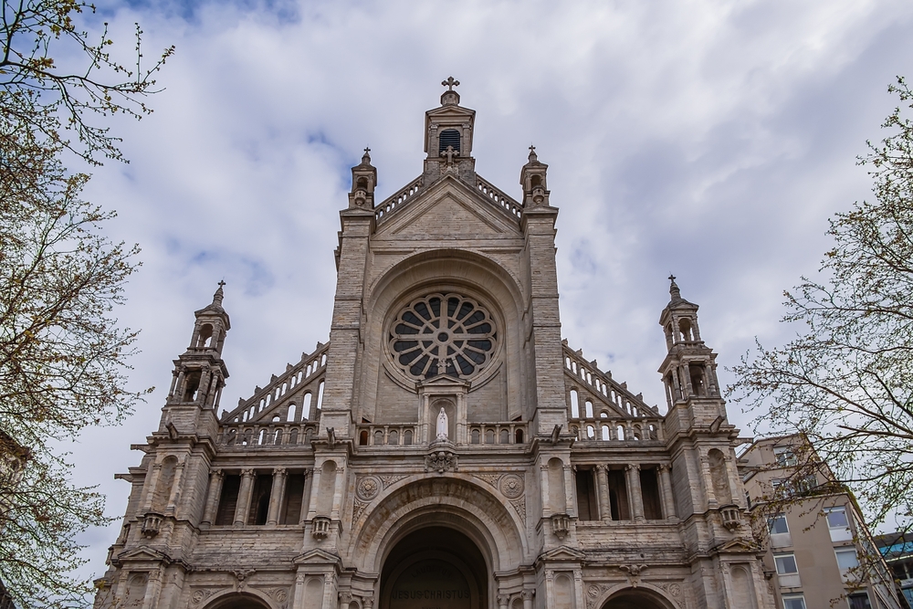¿Dónde alojarse en Bruselas? Las 6 mejores zonas y buenos hoteles 10 Iglesia de Sainte-Catherine en Place Sainte-Catherine de Bruselas