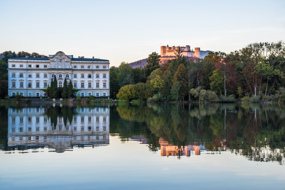 ¿Dónde alojarse en Salzburgo? Las 5 mejores zonas y buenos hoteles 11 Schloss Leopoldskron junto al lago Leopoldskroner Weiher en Salzburgo
