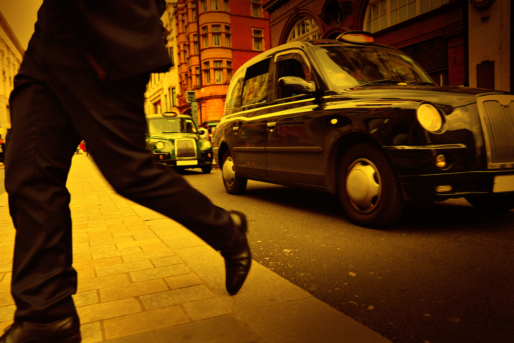 De Heathrow a Londres - trenes, autobuses y taxis 10 Taxi londinense en Oxford Street