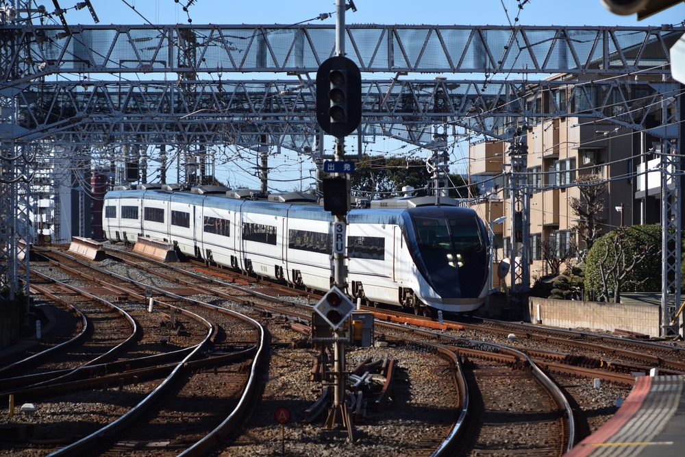 El tren Skyliner entre el aeropuerto de Narita y Ueno