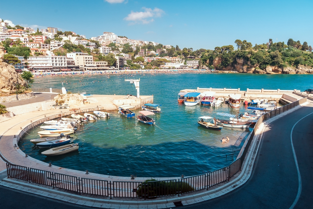 ¿Dónde alojarse en Montenegro? Los 7 mejores lugares y buenos hoteles 16 Casco antiguo y playa de Ulcinj