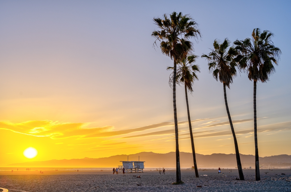 Venice Beach en Los Ángeles justo antes de la puesta de sol