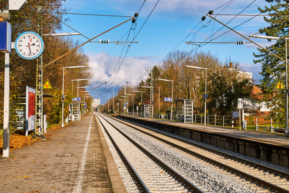 Del aeropuerto de Múnich al centro - guía de transporte 7 Vías del S-Bahn en Múnich