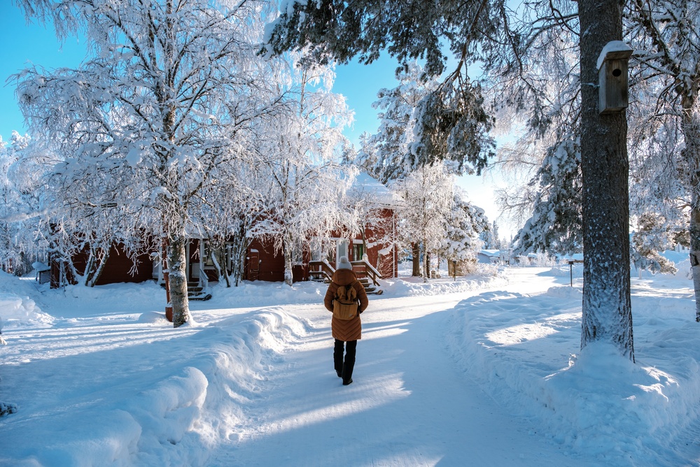 ¿Dónde alojarse en Laponia? Los 6 mejores pueblos y buenos hoteles 11 Nieve sobre el pueblo de Äkäslompolo, en Ylläs, Laponia