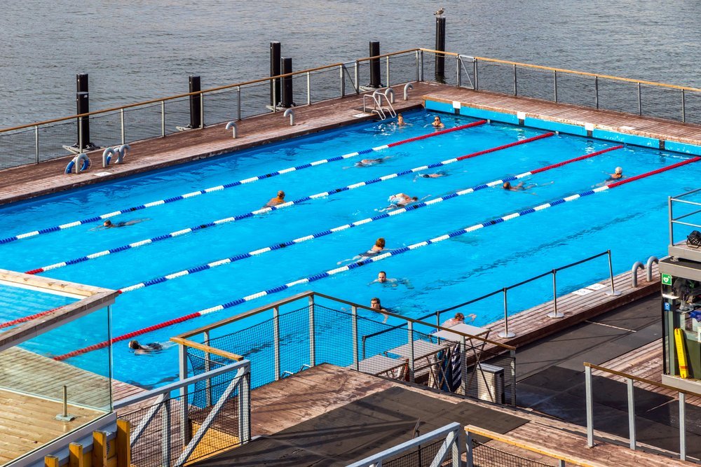 Qué ver en Helsinki - 18 mejores experiencias, de Suomenlinna a la sauna junto al mar 34 Allas Sea Pool con saunas y piscina de agua de mar en el puerto de Helsinki