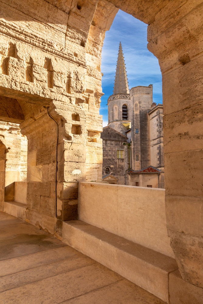 ¿Dónde alojarse en la Provenza? Los 6 mejores pueblos y buenos hoteles 11 El anfiteatro romano de Arlés, en la Provenza