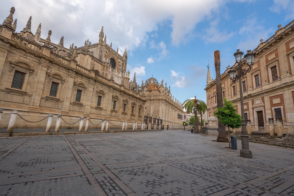 Qué ver en Sevilla: las 17 mejores cosas que hacer 31 La catedral y el Archivo General de Indias en Sevilla