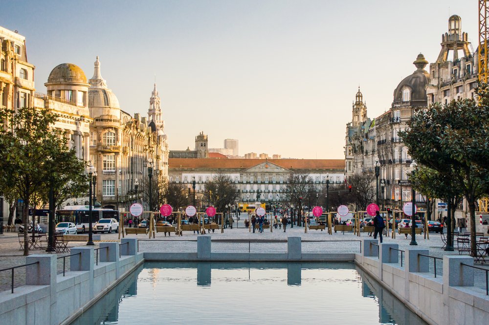 Del aeropuerto de Oporto al centro - guía de transporte 9 Avenida dos Aliados en Oporto