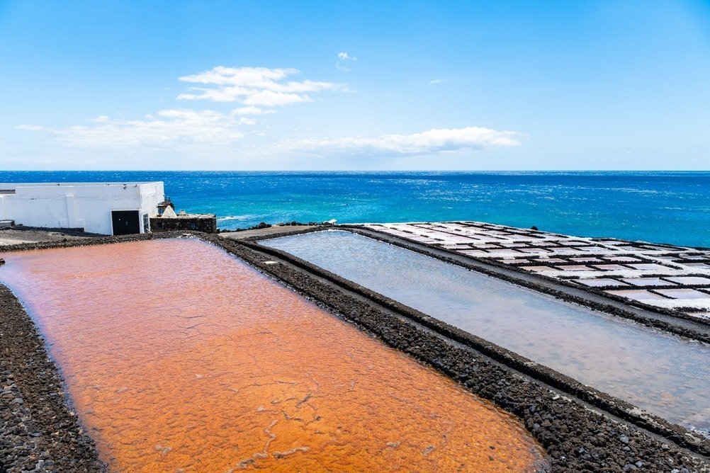 ¿Dónde alojarse en La Palma? Las 6 mejores zonas y buenos hoteles 13 Las balsas de las Salinas de Fuencaliente en el extremo sur de La Palma