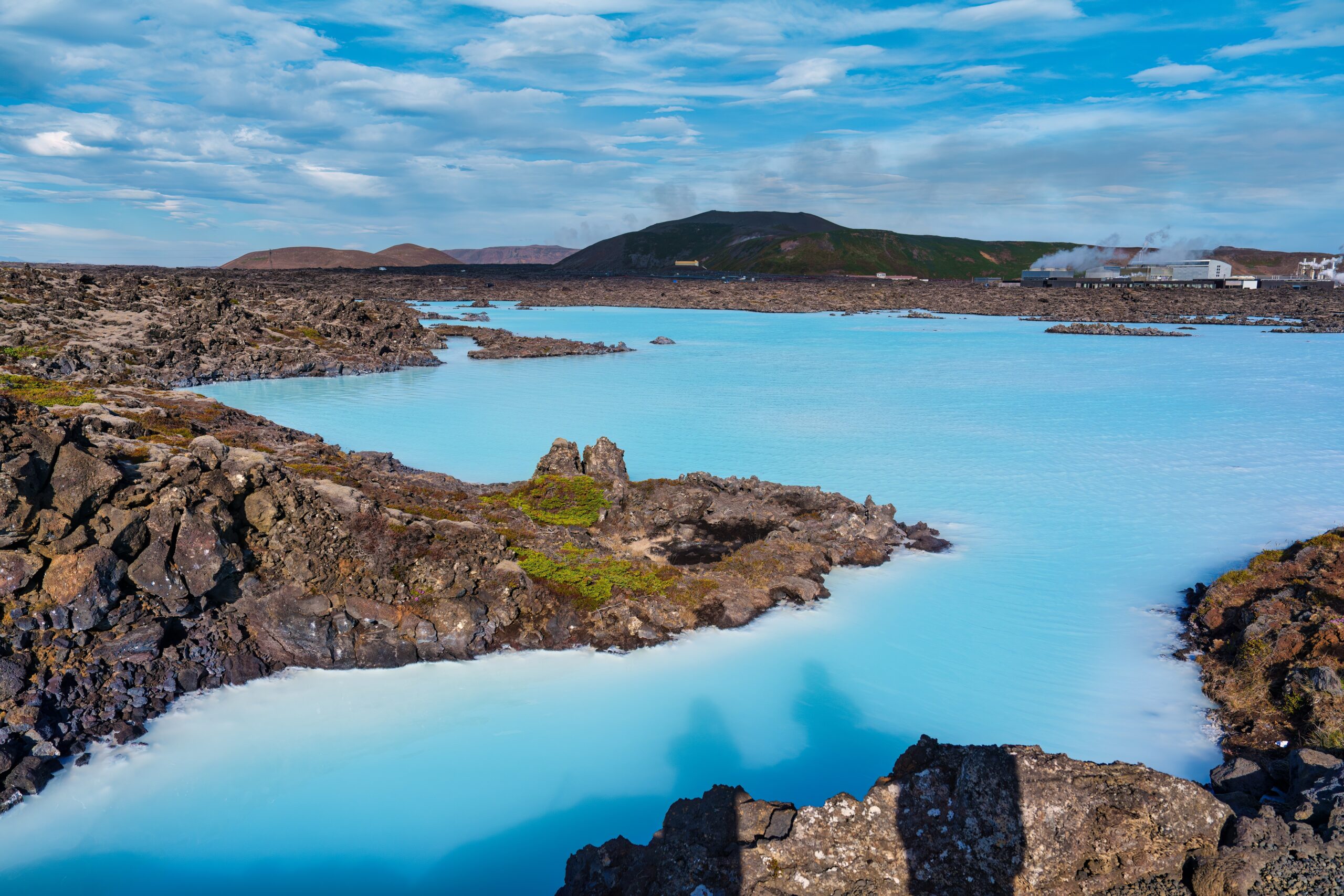 Qué ver en Islandia: las 18 mejores cosas que hacer 25 Blue Lagoon entre rocas de lava