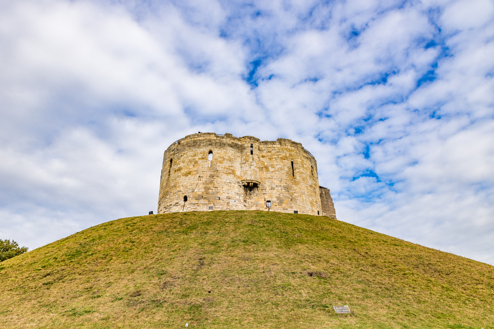 ¿Dónde alojarse en York? Las 6 mejores zonas y buenos hoteles 11 Clifford's Tower, en York