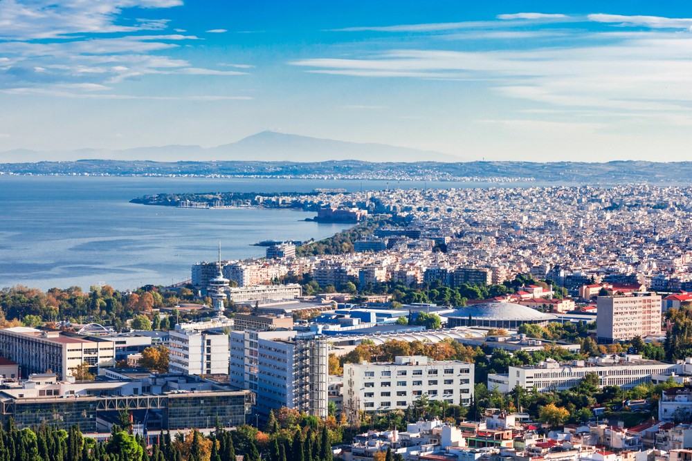 Vista panorámica aérea de Tesalónica, la segunda ciudad más grande de Grecia, junto a la bahía
