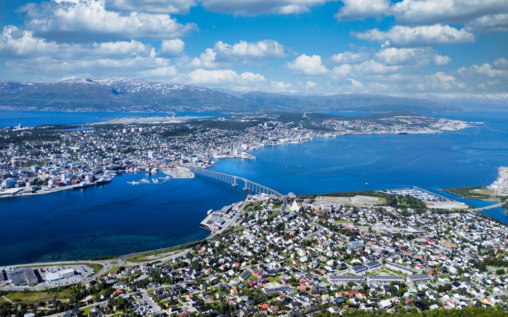 Vista panorámica de Tromsø desde la montaña Storsteinen