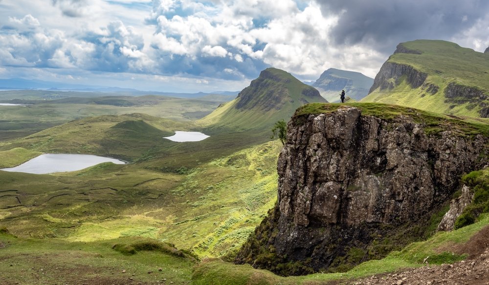 Dónde alojarse en la isla de Skye: vista desde la ruta de senderismo en Quiraing, en la península de Trotternish