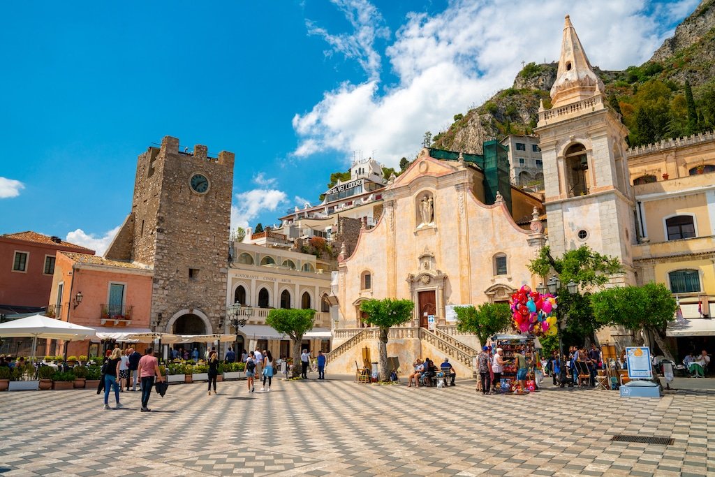 donde alojarse taormina 1