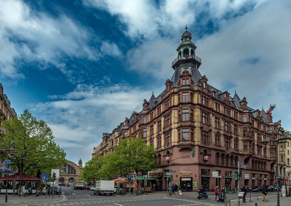 Edificios de la época Gründerzeit a lo largo de Kaiserstraße, en Bahnhofsviertel, Fráncfort