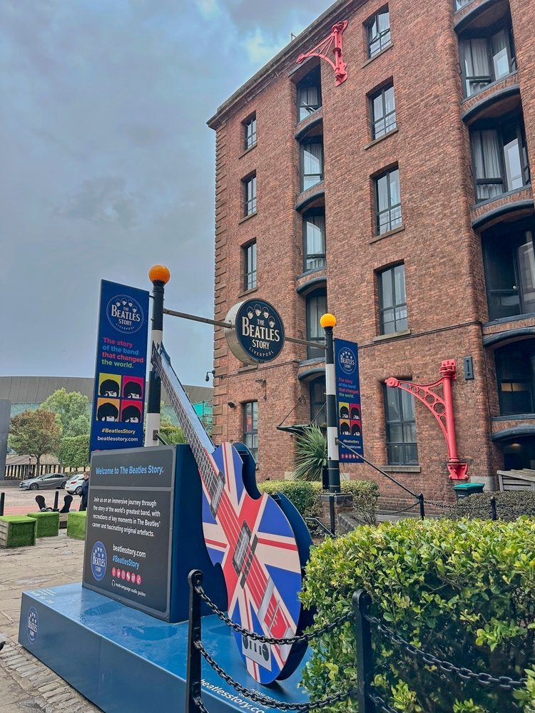 Qué ver en Liverpool: The Beatles, Anfield y otros 16 motivos para ir 20 Entrada al museo The Beatles Story en el Royal Albert Dock de Liverpool