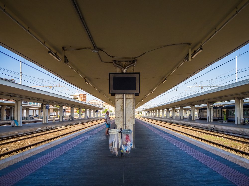 ¿Dónde alojarse en Pisa? Las 5 mejores zonas y buenos hoteles 10 La estación de Pisa Centrale, donde confluyen el PisaMover y los trenes regionales