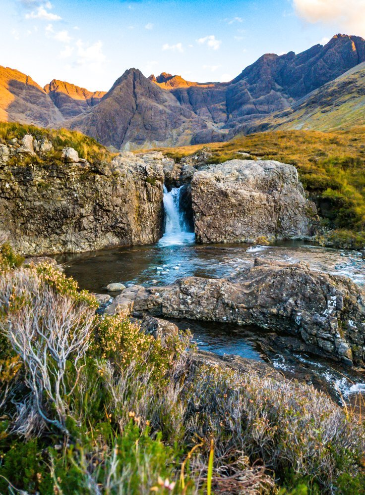 Fairy Pools en Glen Brittle con las montañas Cuillin al fondo en la Isla de Skye