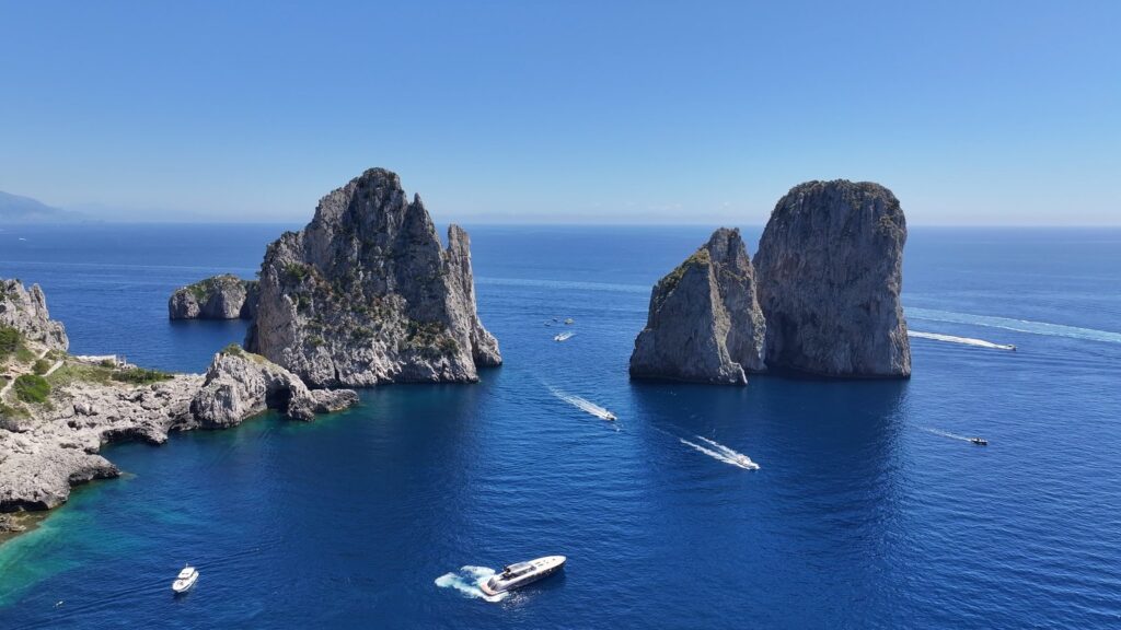 Los farallones Faraglioni en Capri