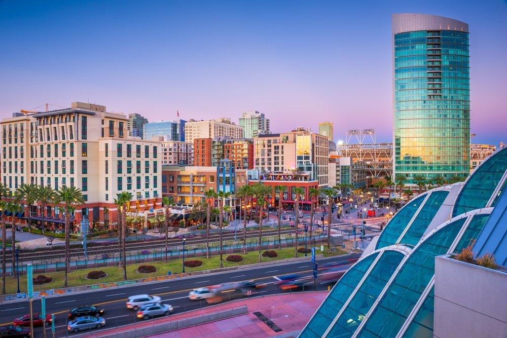 ¿Dónde alojarse en Estados Unidos? Los 15 mejores lugares y buenos hoteles 30 El Gaslamp Quarter en Downtown San Diego al atardecer