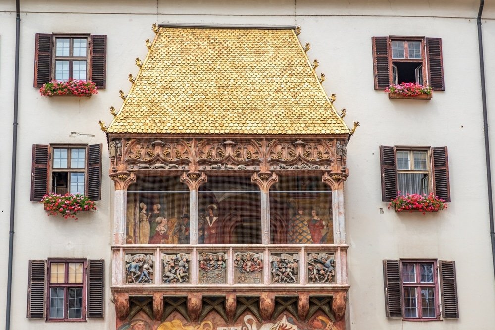 El Goldenes Dachl, el Tejadillo de Oro, en Altstadt de Innsbruck
