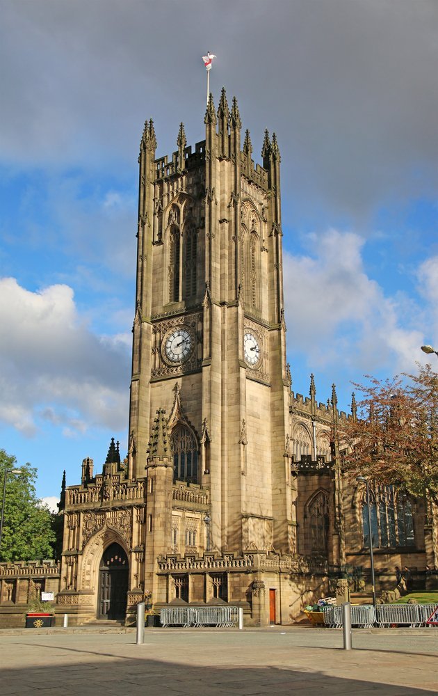 Qué ver en Manchester - las 18 mejores cosas que ver y hacer en la ciudad del fútbol y la música 24 La gótica Manchester Cathedral en el centro de Manchester