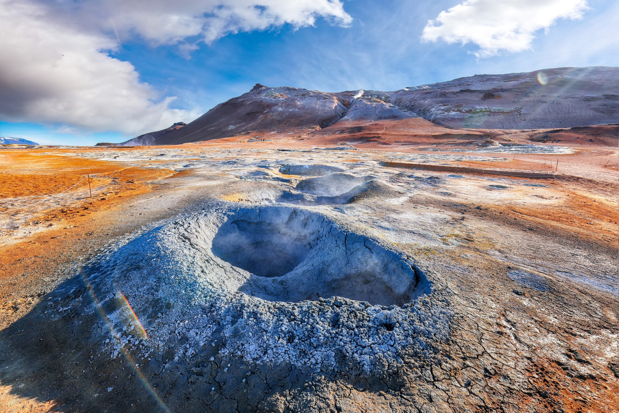 Qué ver en Islandia: las 18 mejores cosas que hacer 33 Pozas de barro hirviendo en Hverir, cerca de Mývatn