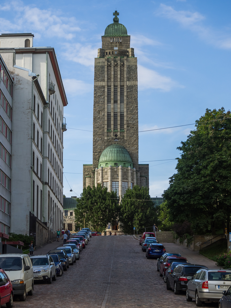 ¿Dónde alojarse en Helsinki? Las 6 mejores zonas y buenos hoteles 12 La iglesia de Kallio se alza sobre el barrio de Kallio, en Helsinki