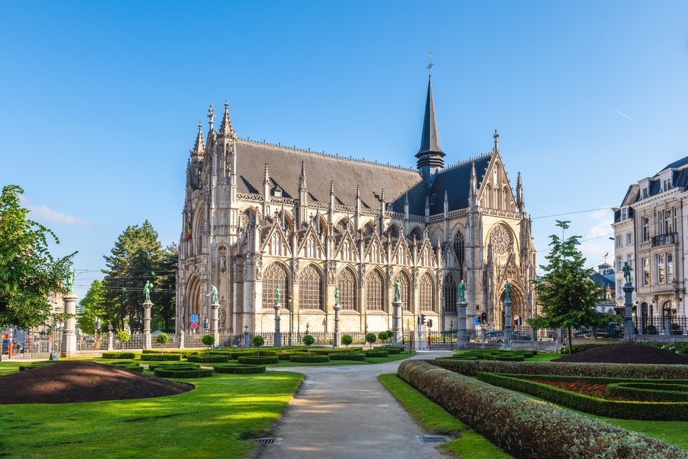 Qué ver en Bruselas: Grand Place, Atomium y la mejor cerveza y chocolate de la ciudad 24 La iglesia de Notre-Dame du Sablon en el barrio del Sablon de Bruselas