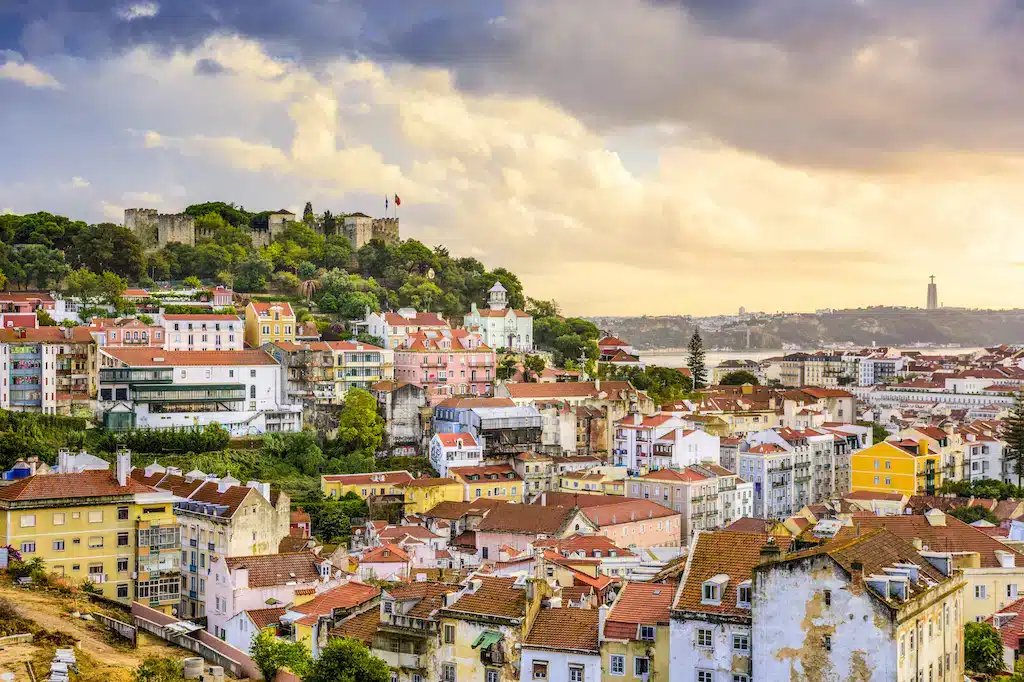 Qué ver en Lisboa: las 20 mejores cosas que hacer 23 Castillo de São Jorge sobre Lisboa