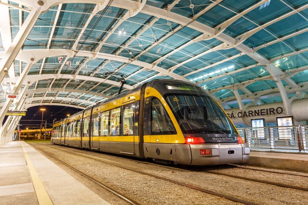 Del aeropuerto de Oporto al centro - guía de transporte 8 El metro de Oporto