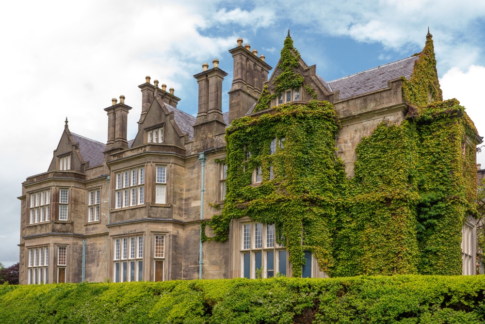 ¿Dónde alojarse en Irlanda? Los 6 mejores pueblos y ciudades y buenos hoteles 12 Muckross House en el Parque Nacional de Killarney