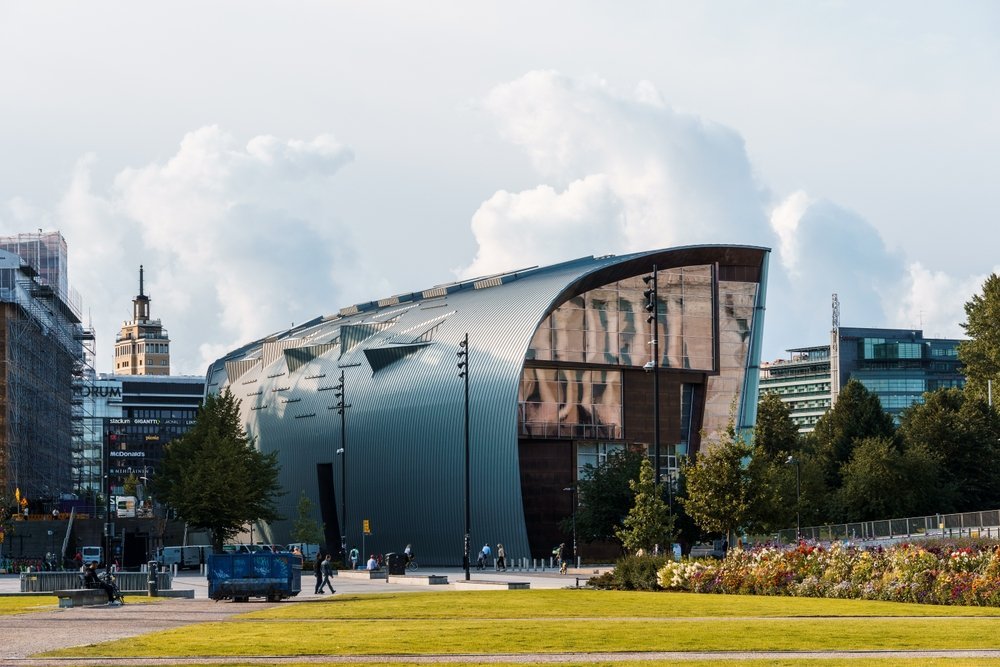 Qué ver en Helsinki - 18 mejores experiencias, de Suomenlinna a la sauna junto al mar 27 Museo de arte contemporáneo Kiasma en Helsinki