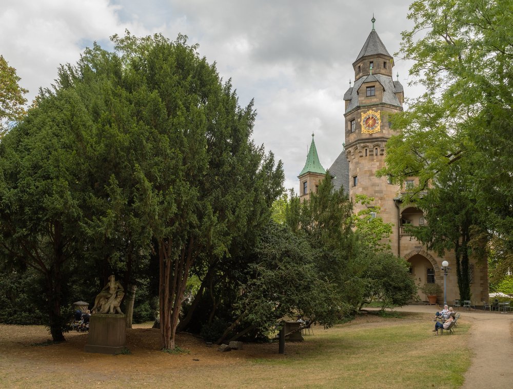 Qué ver en Fráncfort: 18 cosas que vivir entre los rascacielos y las tabernas de sidra 28 El museo de escultura Liebieghaus en el Museumsufer de Frankfurt